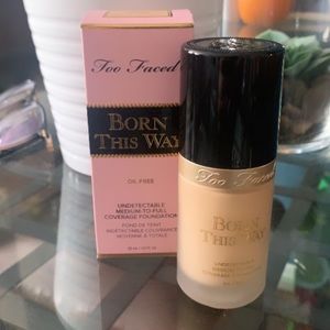 Too Faced Born This Way Foundation - Pearl